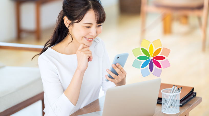 スマホで学ぶ様子